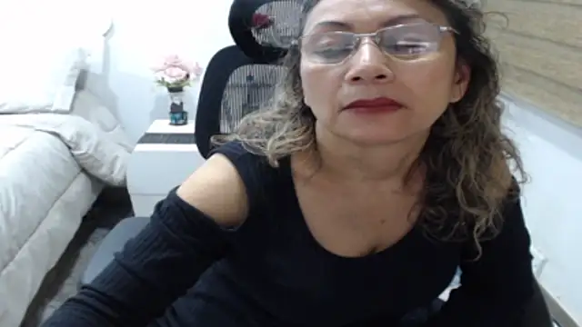Czat XXX na żywo – jesy_hot