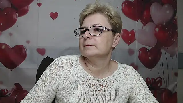 EmiliaGree Chat XXX live