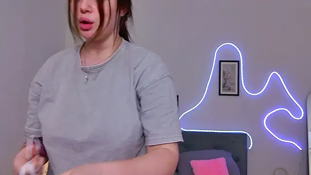 moneyforPeaches' Live XXX Chat