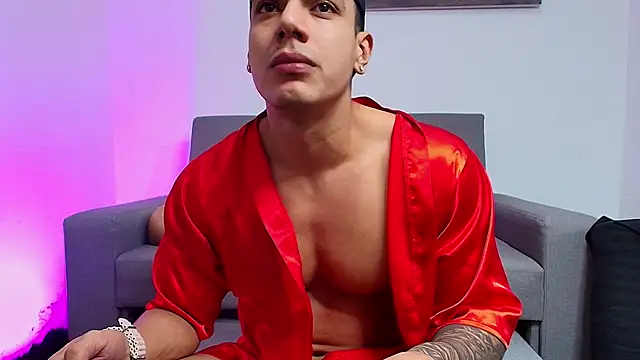 BrayaanFit's Live XXX Chat