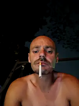 DaddyAndSplashQueen Chat XXX in diretta