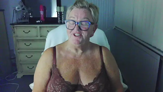 BridgetBlueEyes Chat XXX in diretta