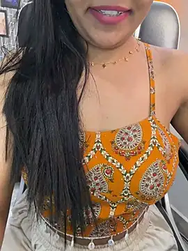 escape_with_me's Live XXX Chat