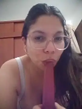 دردشة Carliina_Soussa الجنسية المباشرة