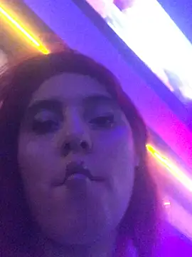 -NatalyのライブXXXチャット
