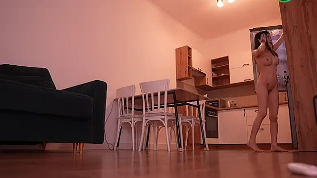 sharlin_13 élő XXX-chatje