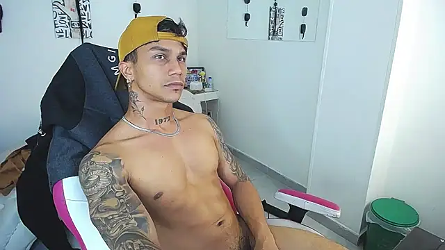 Leonard_Price Show Webcam