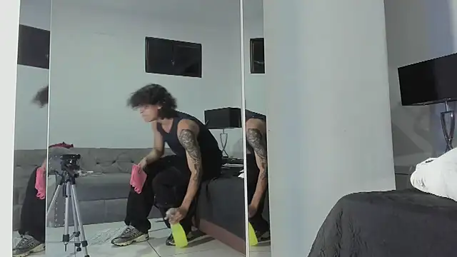 TonyBenedetti Show Webcam