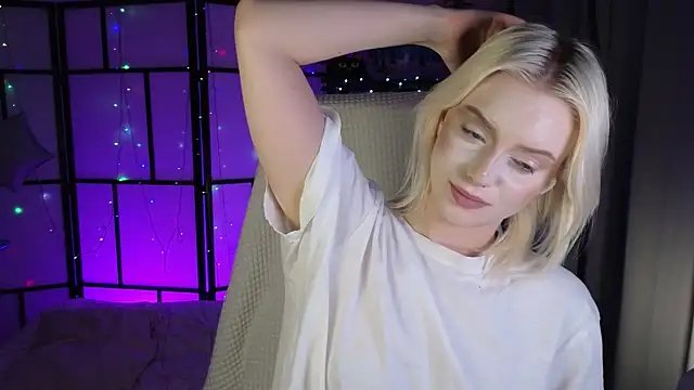 XXX chat uživo modela ImBonBon