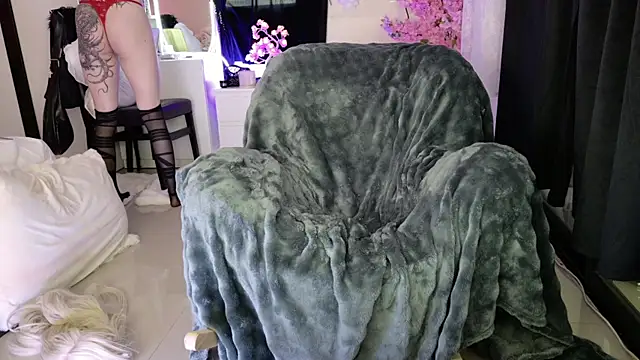 XXX chat uživo modela Lein_Bone