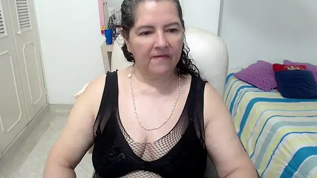 leonela_69 Chat XXX live