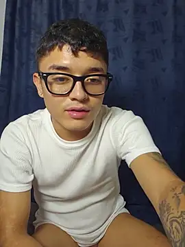SAMY_AND_FRIENDSS Webcam Show