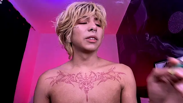 Aronn_44 live XXX chat