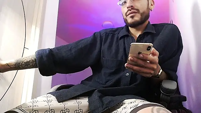 malek_xarx_'s Webcam Show