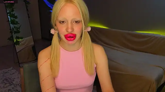 Chatroom XXX en direct de Luna_Beverly