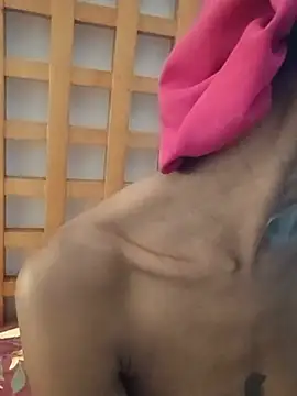 Chatroom XXX en direct de Jasmine_FullsShine