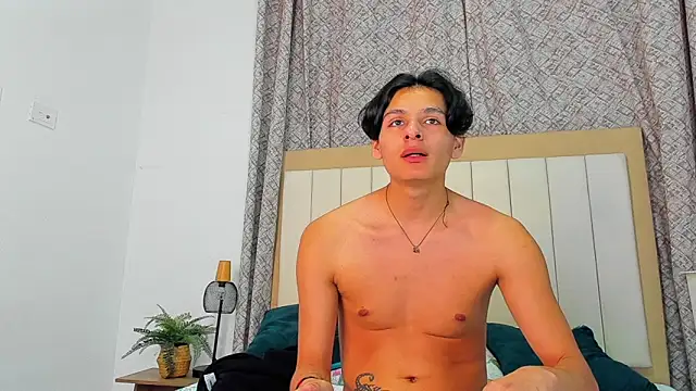 Show modela Maicol_ruiz972049 na web-kameri