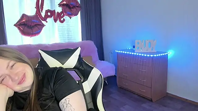 GirlPlayer Adlı Modelin Canlı XXX Sohbeti