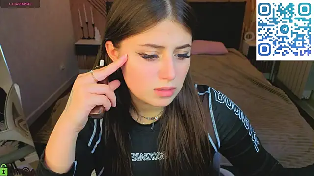 Crystal-Lace Live XXX-chat