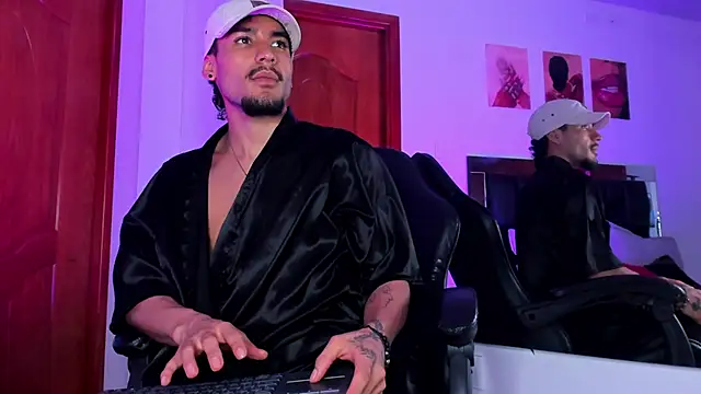 MaxPower003 Webcam show