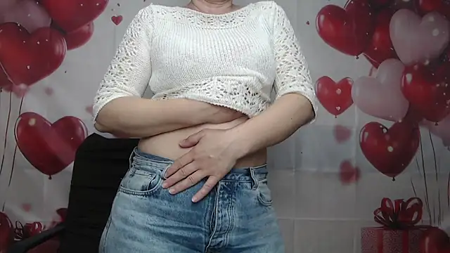 EmiliaGree live XXX chat