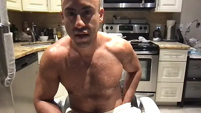 BigGuyMuscle's Live XXX Chat