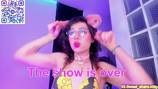 Chat XXX en directo de Sweet-SharoKitty