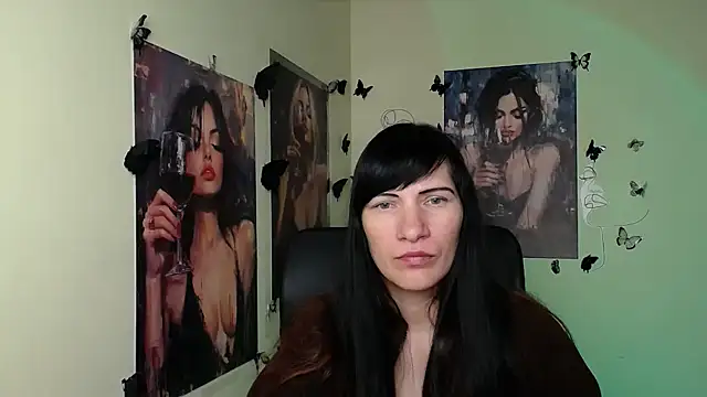 Rosalinda_ro Chat XXX in diretta