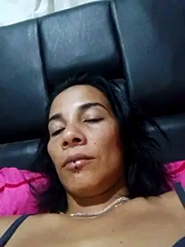 BarbieReal Adlı Modelin Canlı XXX Sohbeti