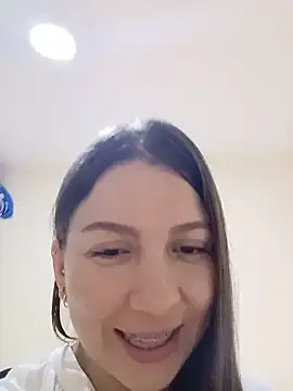 Arianna_Moss Adlı Modelin Canlı XXX Sohbeti