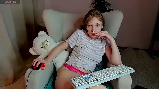 tracy_aw লাইভ XXX চ্যাট
