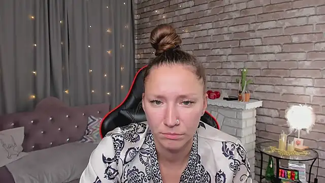 SarahCoksss' Live XXX Chat