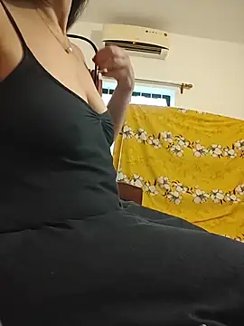 NakedMILFx 现场XXX聊天