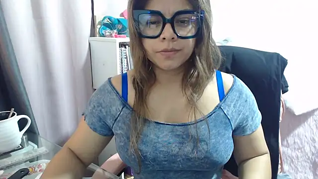 Chatroom XXX en direct de KatteAngelLat