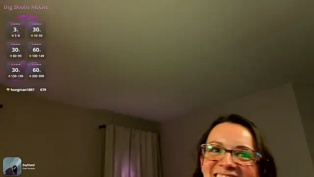 Chat +18 de BigBoobsMcGee ao vivo