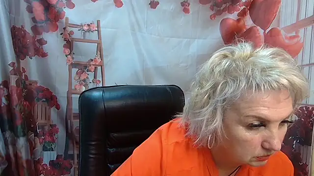 Chatroom XXX en direct de RenataDaster