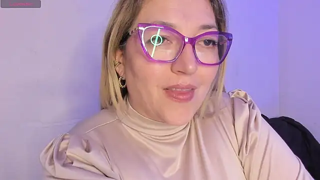 Naty_Mature_ Adlı Modelin Web Kamerası Şovu