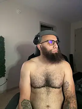 MastaWolfy's Live XXX Chat