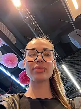 دردشة Charming_Ritta الجنسية المباشرة