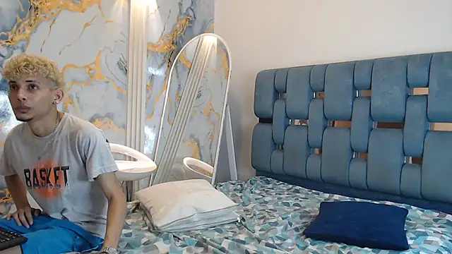 YOUNG_BOYS_HELL live XXX chat