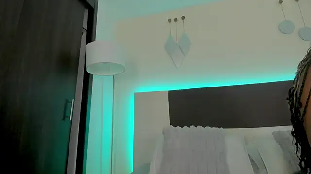 Živý XXX chat Sky_Loren