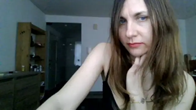 JasmineGlamour Adlı Modelin Canlı XXX Sohbeti