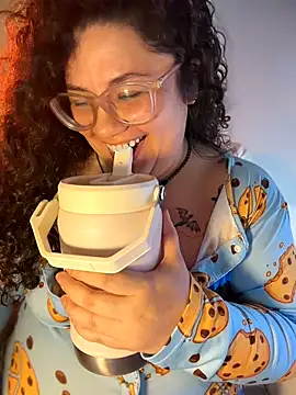 CurlyMilf_Vannexxxa Live XXX-chat