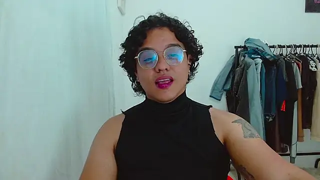 Diane_exotic webkamerás műsora