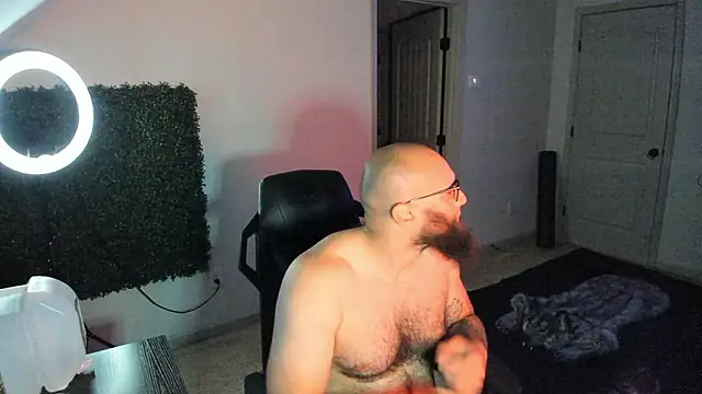 MastaWolfy's Live XXX Chat