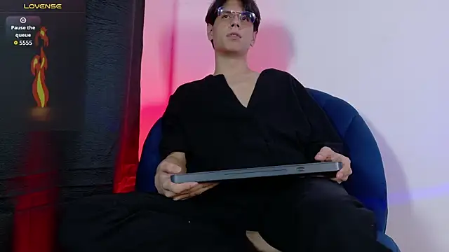 lui_x_dust 在線直播表演
