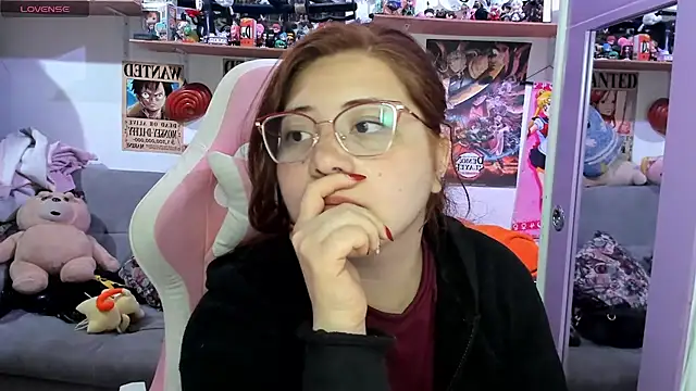 Онлайн чат XXX soficammy