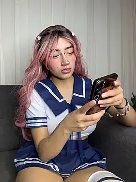 baby_akuma élő XXX-chatje