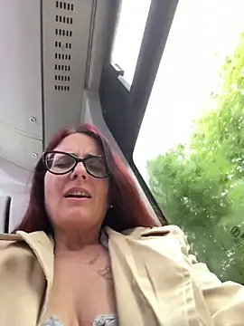 دردشة NataKitten الجنسية المباشرة