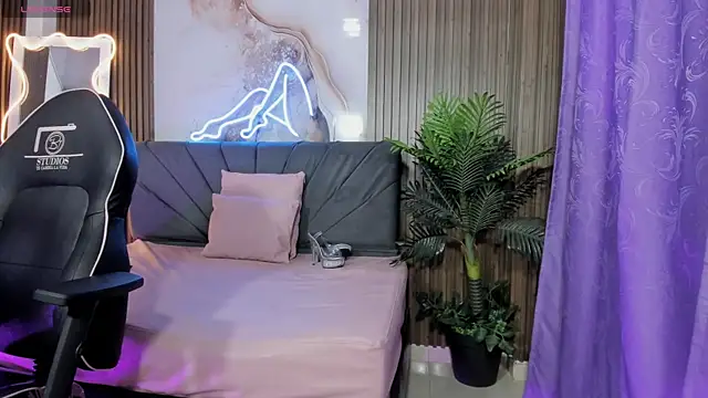 Kiara_tay Webcam-Show
